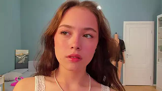 BlancaGoney from StripChat is Freechat