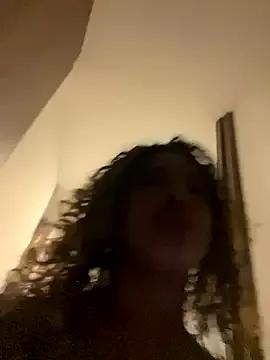 Brunettexio on StripChat