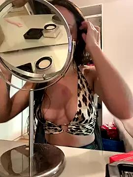 cara_mella on StripChat