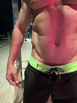 CasadoLutadorBigStuds on StripChat