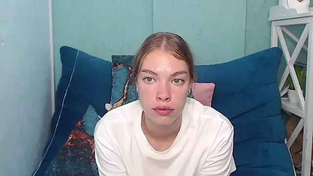 CassieDi on StripChat 