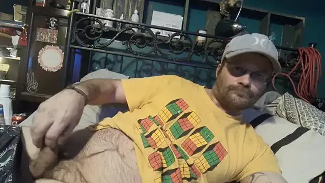 charactrzero on StripChat