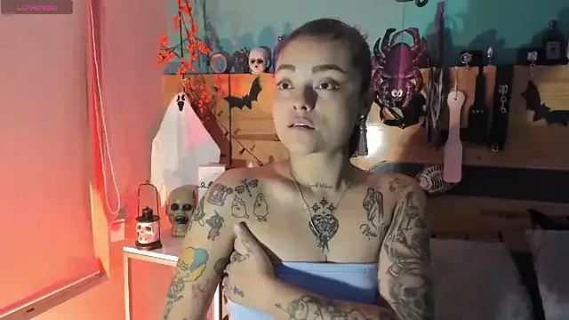 ChloeAllennn — toy in pussy 