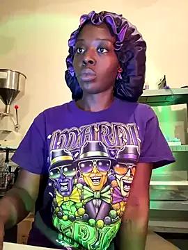 choclatepeaach on StripChat