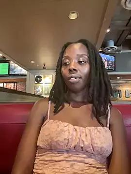 choclatepeaach on StripChat