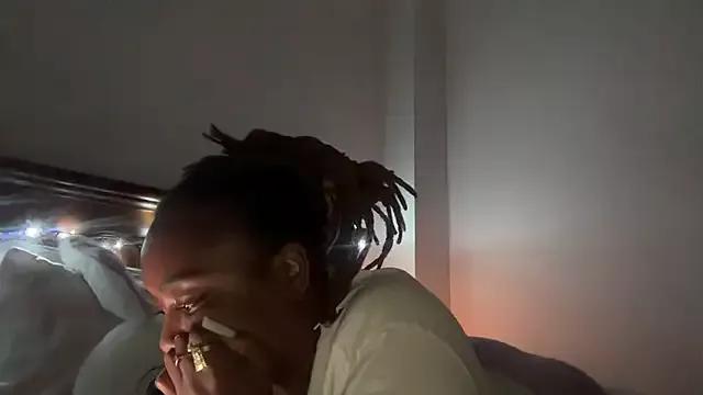 ChocolateCakeQueen on StripChat 
