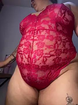 CinnamonCookiez on StripChat 