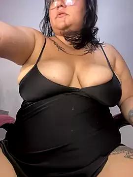CinnamonCookiez on StripChat 
