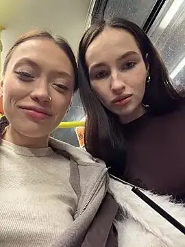 CityLynx — Show booty and spank it