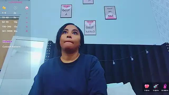 colombiamommy from StripChat is Freechat