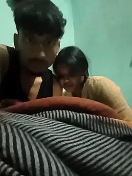 couplegk71 on StripChat