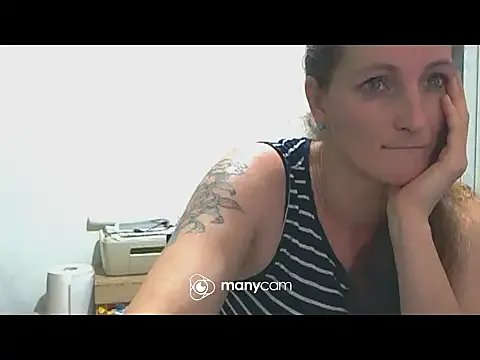 CrazyMaya39 on StripChat