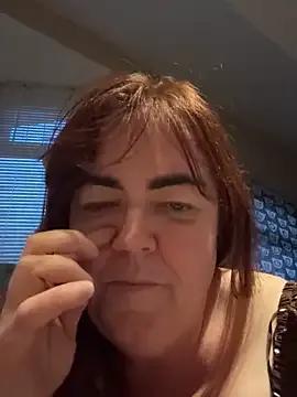 curvy-milf-abbie on StripChat