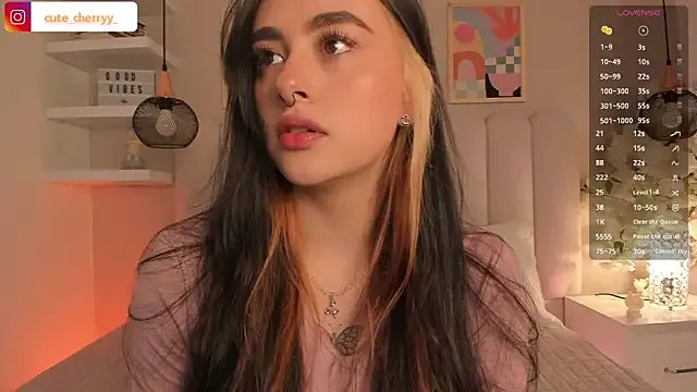 cute__cherry_ on StripChat