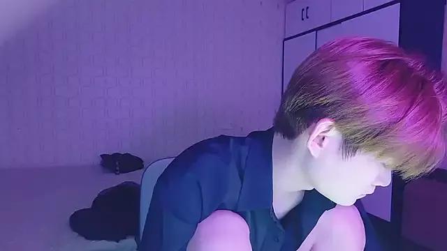 Dancer03 on StripChat