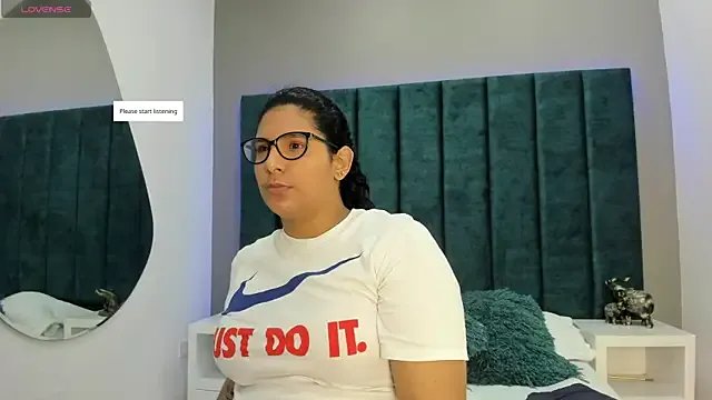 DanielleEvans_ on StripChat