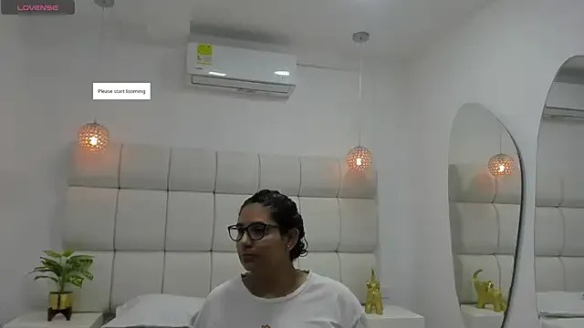 DanielleEvans_ on StripChat