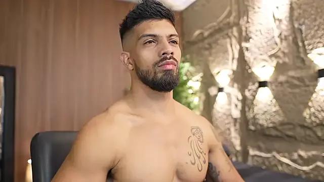 DannSaenz on StripChat 