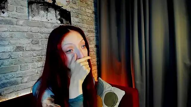 Daria_J on StripChat