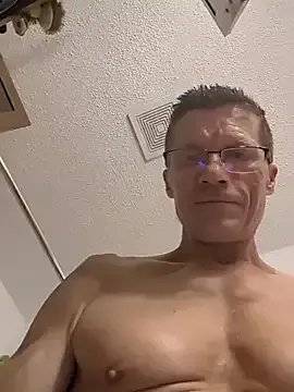 davedonny093 on StripChat