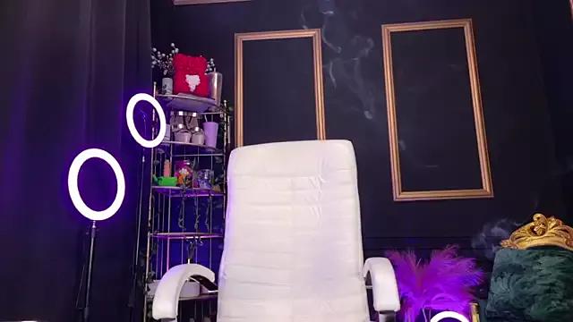 DeeaDiamondd from StripChat