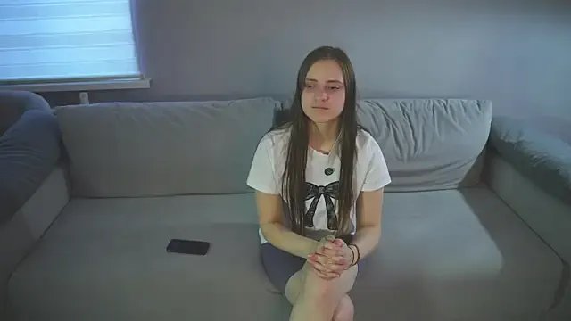 DevonaPhu — Air kiss