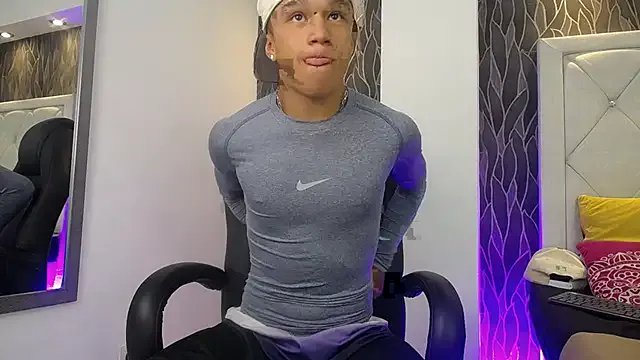 Dominik_Souza — naked oil