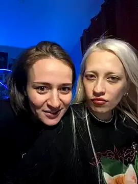 Dooubletroublee on StripChat 