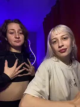 Dooubletroublee on StripChat 