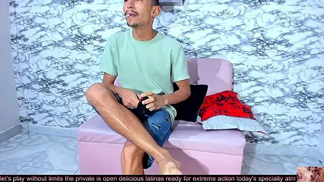 DoublePleasureX_ on StripChat