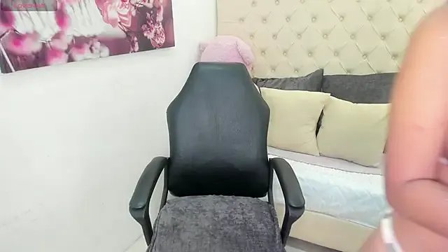 dulce_morbida on StripChat