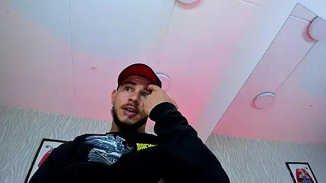 dylan_jacobx on StripChat