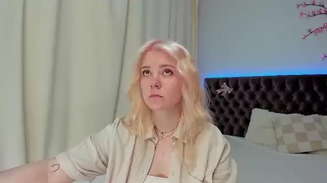 Ella_Mayers on StripChat 