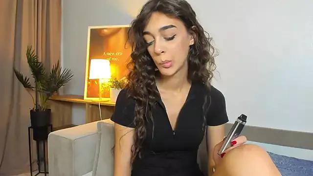 Elli_Lourence from StripChat