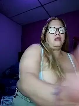 EllisW8 on StripChat 