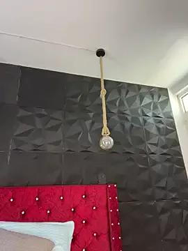 Ema_azel on StripChat