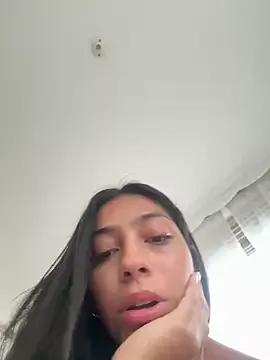 Ema_azel on StripChat