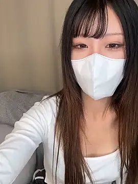 emiiiii1001 on StripChat 