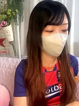 emiiiii1001 on StripChat 