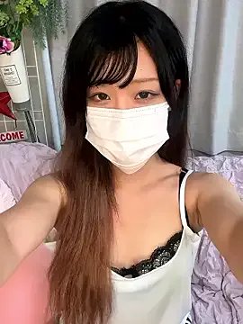 emiiiii1001 on StripChat 