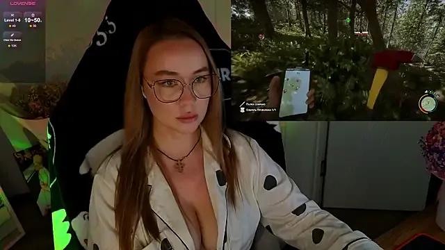 Emili1- on StripChat