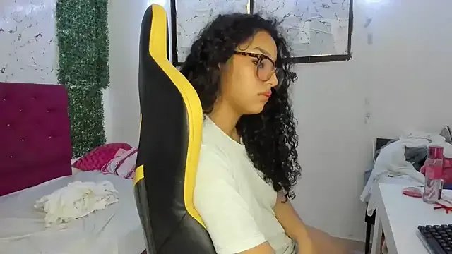 emily_stars1 — get naked+blow job+fuck pussy