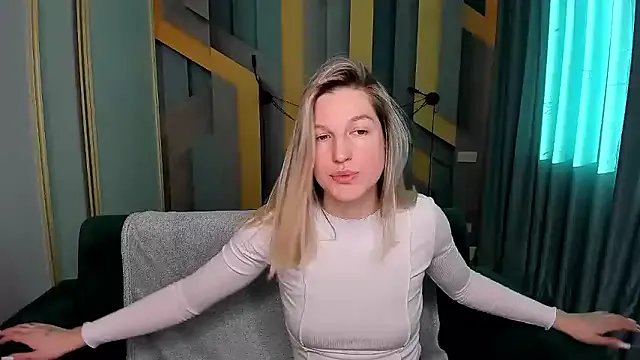 EmilyWalkeri — Body oil tease 