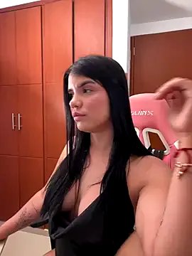 emma_lopes on StripChat