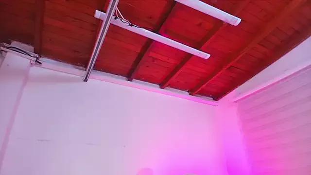 emma_madi from StripChat