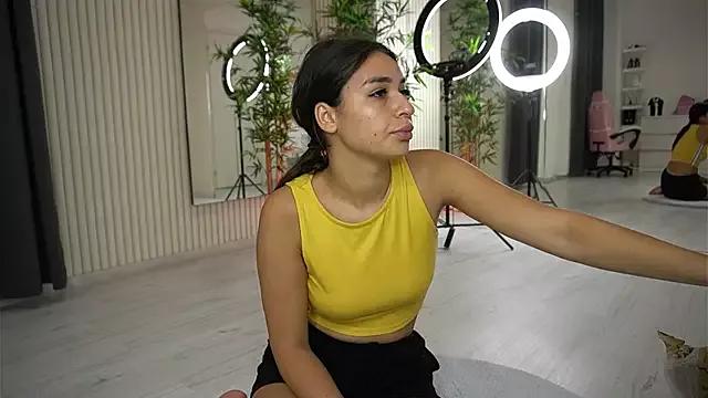 EmmaBlanco on StripChat 