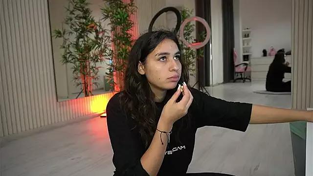 EmmaBlanco on StripChat 