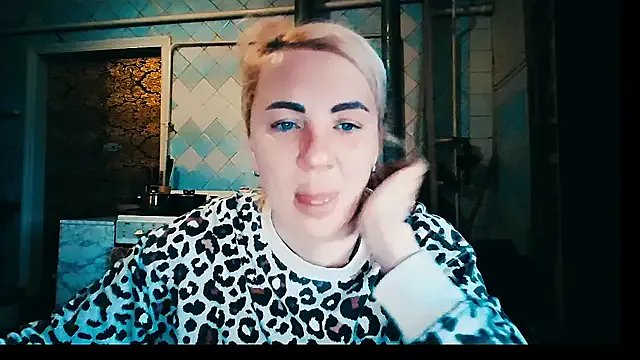 EmmaCat_ on StripChat