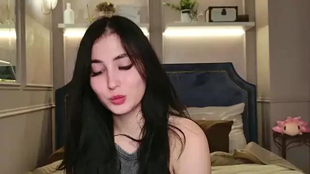 EmmaLawrens on StripChat 