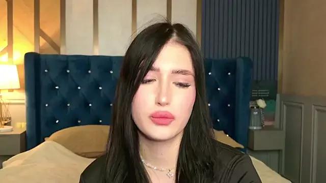 EmmaLawrens on StripChat 